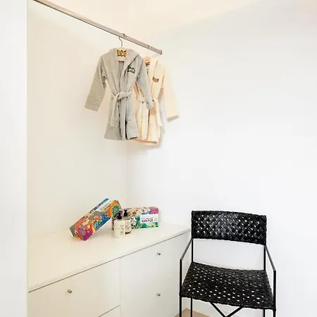 Apartment Canvas & Lofts *