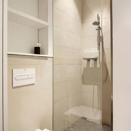 Canvas & Lofts Apartment *