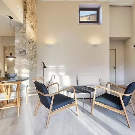 Apartment Canvas & Lofts