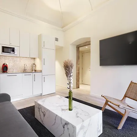 Canvas & Lofts *