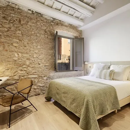 Canvas & Lofts *