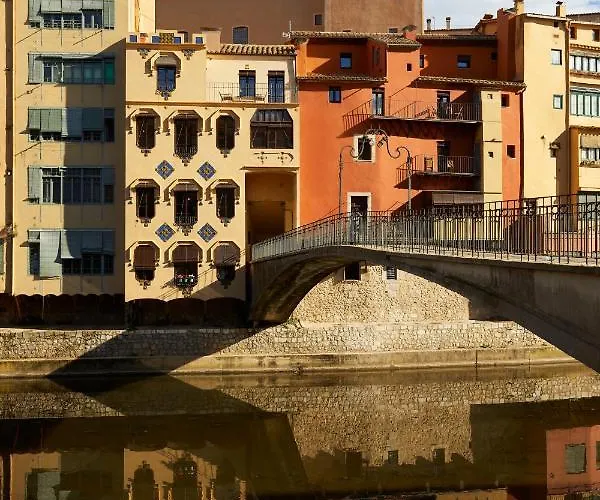 Gaia & Lofts Apartment Gerona